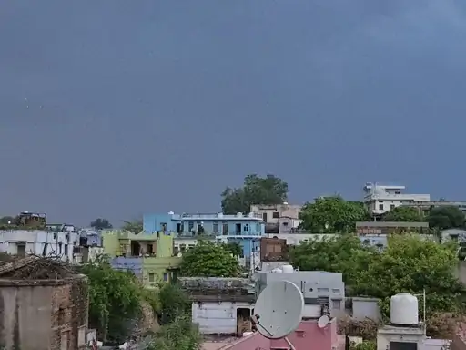 करौली में बदला मौसम का मिजाज, हल्की बारिश और बूंदाबांदी से गर्मी से राहत; तापमान में गिरावट