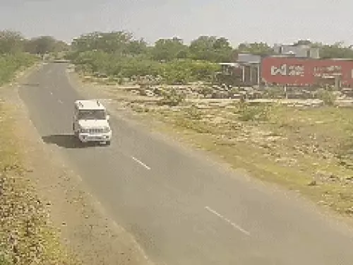 बोलेरो और बाइक की भिड़ंत में एक युवक की मौत, दूसरा गंभीर घायल