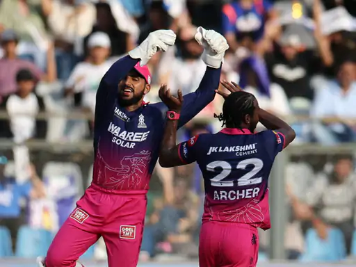 राजस्थान IPL प्लेऑफ में पहुंची, मुंबई को 30 रन से हराया