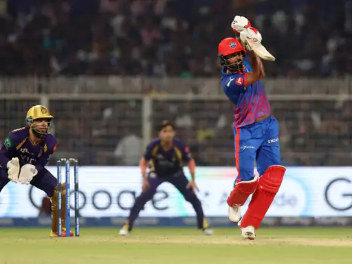 IPL के आखिरी लीग मैच में दिल्ली की शानदार जीत, कोलकाता को 40 रन से हराया