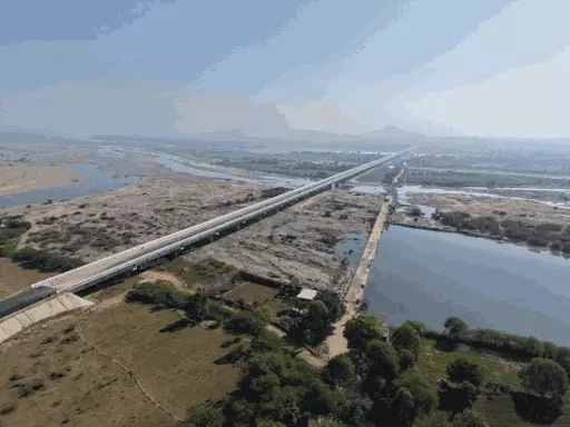 राजस्थान में बनास नदी पर सबसे लंबा हाई लेवल ब्रिज तैयार, 243 टन वजन से होगा लोड टेस्ट