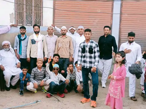 महवा में ईद उल अजहा की नमाज अदा, लोगों ने गले मिलकर दी मुबारकबाद