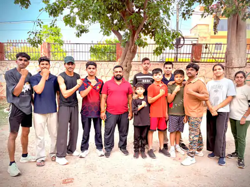 करौली की जूनियर बॉक्सिंग टीम दौसा रवाना, राज्य स्तरीय चैंपियनशिप में दिखाएगी दम