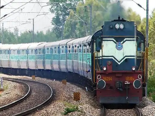 स्वर्ण नगरी एक्सप्रेस अब दिल्ली कैंट पर 5 मिनट रुकेगी, दौसा स्टेशन पर भी रहेगा ठहराव