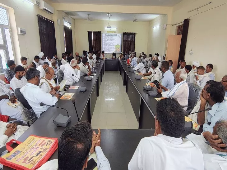 दौसा में किसानों को दिए प्राकृतिक खेती के टिप्स, रासायनिक उर्वरक युक्त फसल को बताया स्वास्थ्य के लिए हानिकारक
