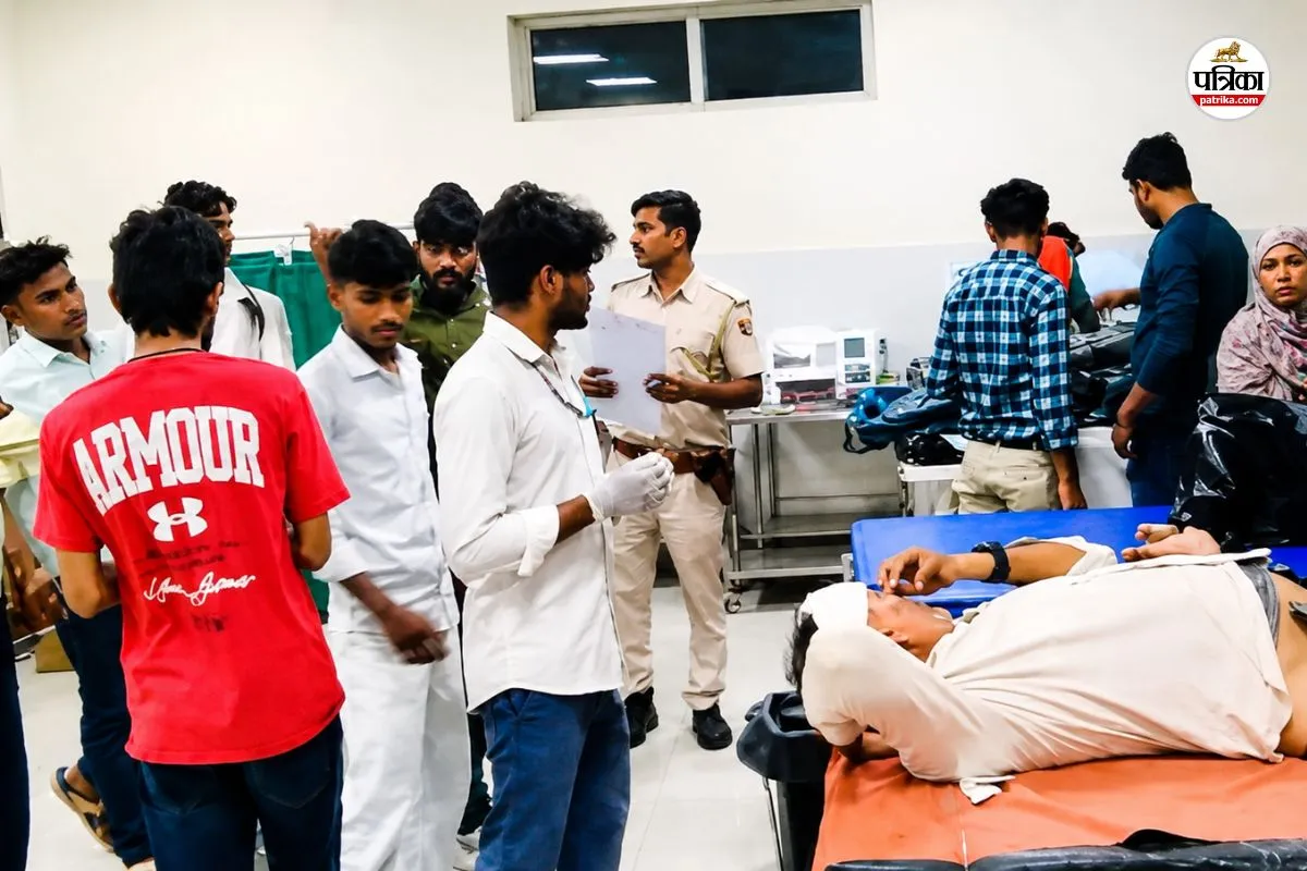 दौसा में आगरा बाईपास पर भीषण सड़क हादसा, ट्रक से भिड़ी यूपी रोडवेज की बस, 20 यात्री गंभीर घायल