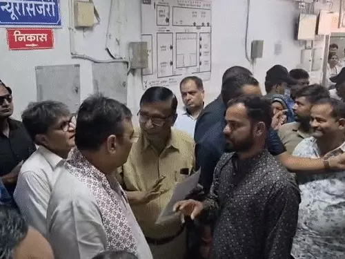 CM भजनलाल शर्मा अचानक पहुंचे SMS हॉस्पिटल, मरीजों से लिया फीडबैक; दवाइयों और जांच सुविधाओं पर दिया जोर