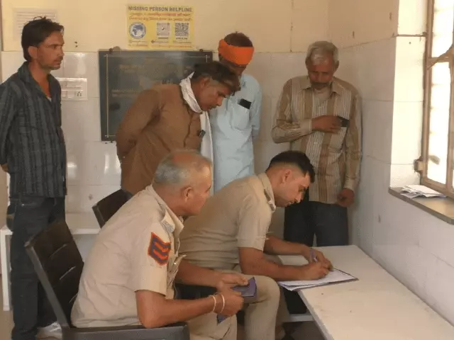 ट्रक की टक्कर से बाइक सवार युवक की मौत, साथी गंभीर घायल; मैच देखकर लौटते समय हुआ हादसा