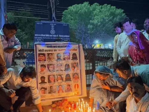 सवाई माधोपुर में कांग्रेस का कैंडल मार्च, नीट परीक्षा प्रकरण में मृत छात्र को दी श्रद्धांजलि