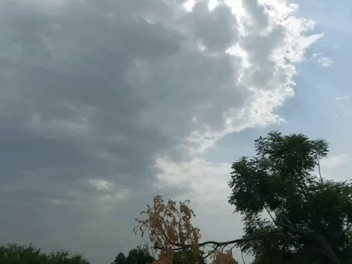 मौसम बदलने से लोगों को मिली गर्मी से राहत: तापमान में गिरावट दर्ज, अंधड़ के साथ प्री-मानसून का अलर्ट जारी