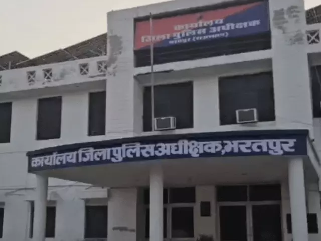 भरतपुर के होटल में देह व्यापार का भंडाफोड़: एक नाबालिग समेत 9 लड़कियां रेस्क्यू, होटल संचालक पर FIR दर्ज