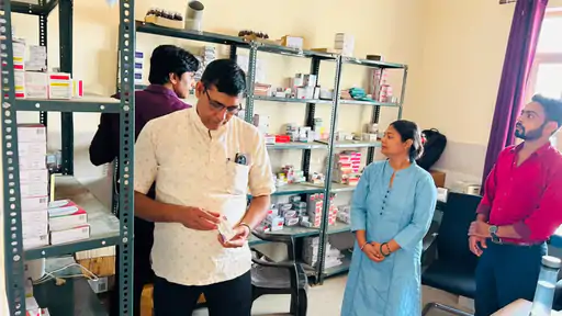 मौसमी बीमारियों को लेकर स्वास्थ्य विभाग अलर्ट: पीएचसी का निरीक्षण, डॉक्टरों को सतर्क रहने के निर्देश