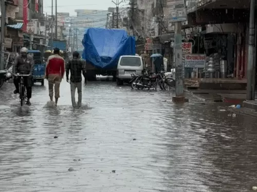 नदबई में 6 घंटे लगातार बारिश, 30 मिमी वर्षा दर्ज: जिला अस्पताल की ओपीडी की छत टपकी, कई इलाकों में जलभराव