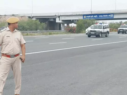 जहां 8 लोगों की दर्दनाक मौत हुई, वहां नहीं रुके केंद्रीय मंत्री गडकरी: 35 KM दूर विधायक ने किया स्वागत, 21 किलो की माला पहनाई