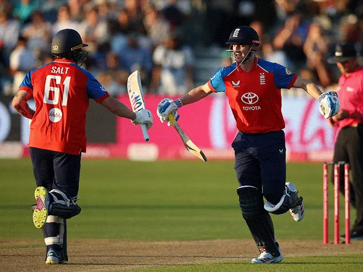 श्रेयस ने कोहली की बराबरी की, लेकिन भारत सीरीज हारा: इंग्लैंड ने पहली बार भारत के खिलाफ 2+ मैचों की टी-20 सीरीज जीती, वैभव फिर रहे फ्लॉप