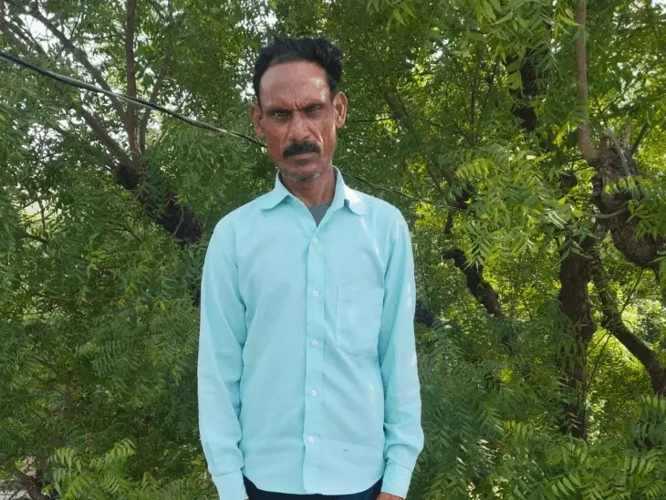 बेटे की सड़क हादसे में मौत, मां ने आधे घंटे बाद तोड़ा दम: गम में डूबे परिवार ने मां-बेटे का एक साथ किया अंतिम संस्कार