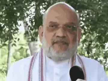 शाह बोले- कांग्रेस का पूरा वंदे मातरम न गाना देशविरोधी: उन्होंने 1937 में राष्ट्रगीत के दो टुकड़े कर मुस्लिम तुष्टीकरण किया और विभाजन की नींव डाली