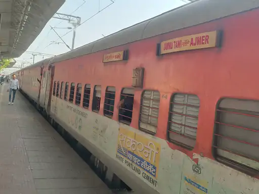 रक्षाबंधन पर जयपुर-रेवाड़ी स्पेशल ट्रेन का विस्तार:31 अगस्त को रेवाड़ी से जयपुर तक चलेगी, 9 जनरल कोच होंगे